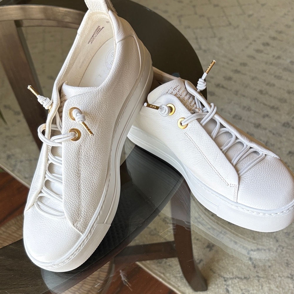 NWT Paul Green White Leather Platform Low Top Sneakers, Mismate 7,5(R)& 8(L)